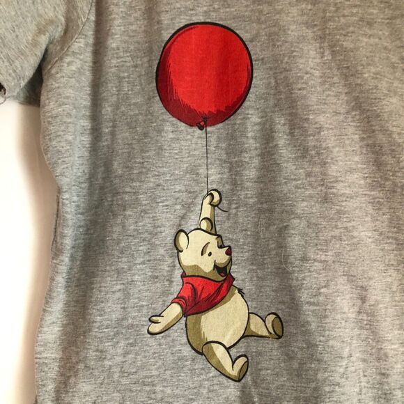 Disney Winnie the Pooh Red Balloon Vintage Look Graphic Tshirt Size XXL Gray - Picture 2 of 6